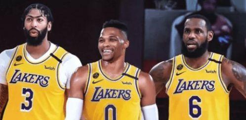 NBA季前赛 勇士vs湖人,勇士湖人大战一触即发！”